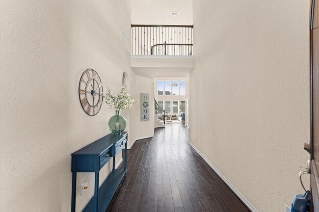 Photo - 955 Smokethorn Trl