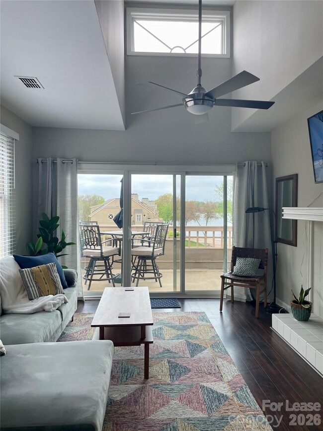 Photo - 639 Portside Dr