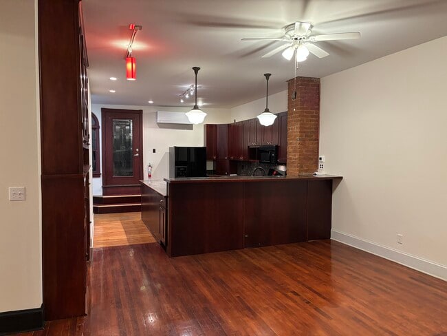 Photo - 941 W 7th St Unit 941