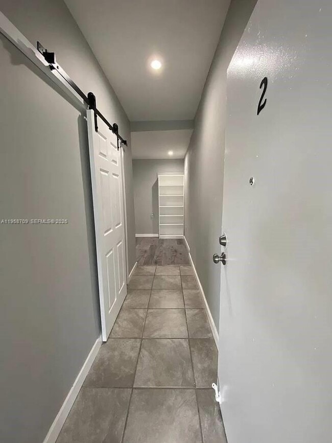 Building Photo - 2126 NW Flagler Terrace Unit 2