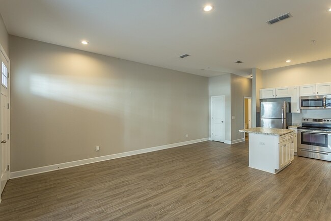 Photo - 2170 Capital Cir SE