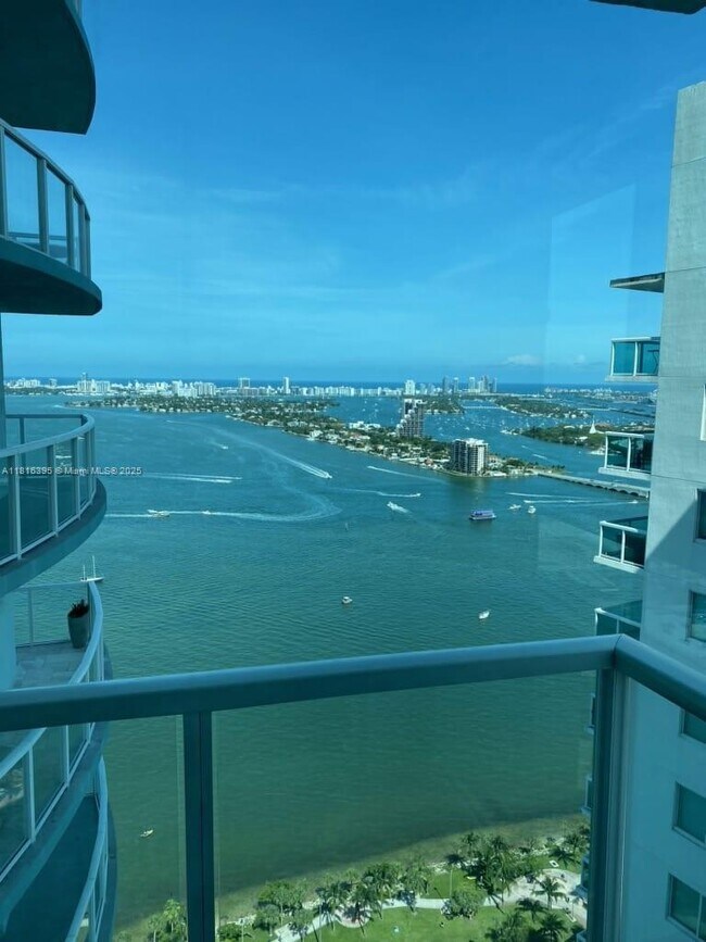 Photo - 1900 N Bayshore Dr Unidad 3803 Rental