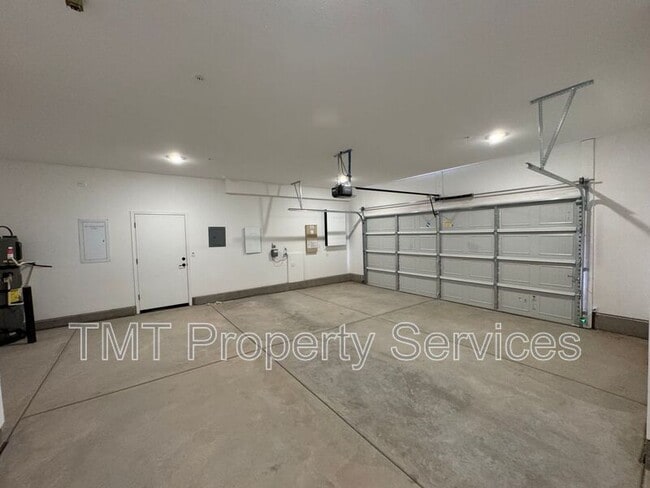 Photo - 5210 Peace Lily Ln