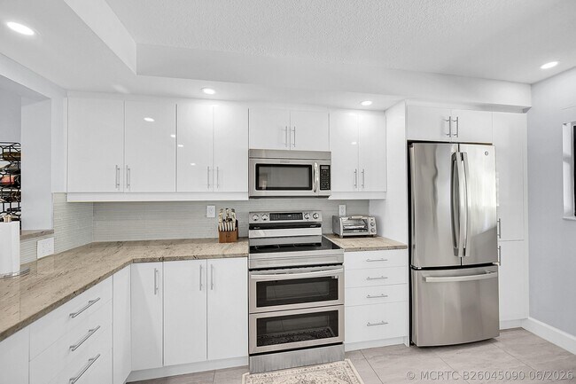 Photo - 12870 Briarlake Dr Unit 201