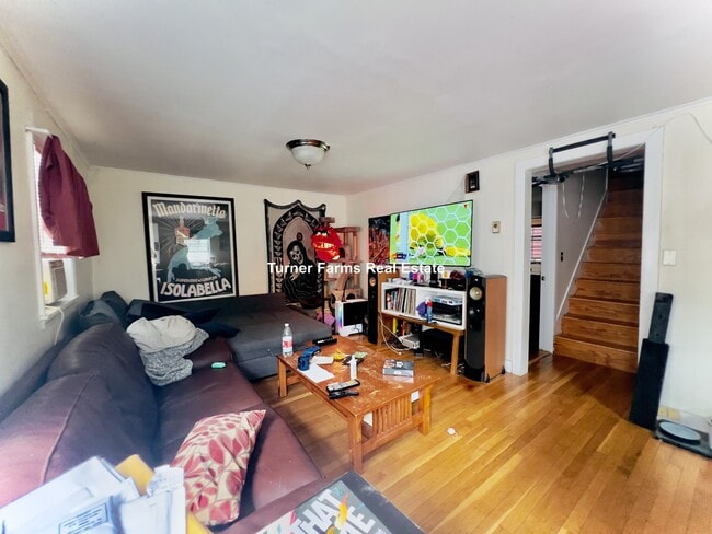 Photo - 76 College Ave