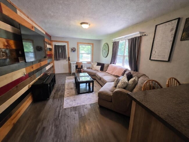 Photo - Country Living on 2.5 Acres Just Minutes from Eau Claire – 3 Bedroom Home with Bonus Rooms, Garag...