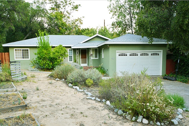 Building Photo - 3700 Glenwood Ave
