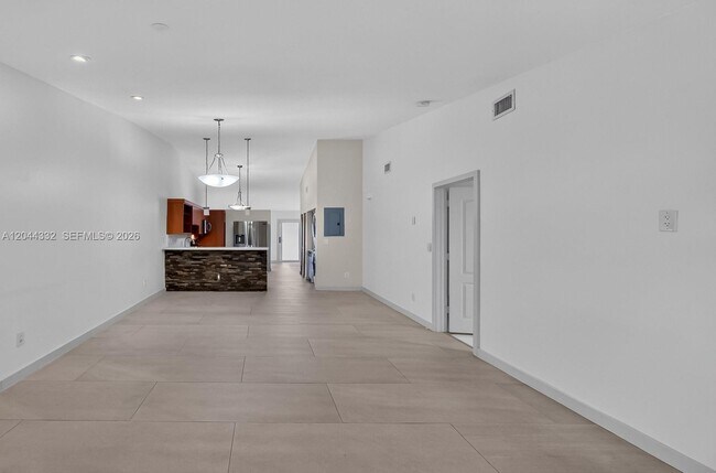 Photo - 2141 W 53rd St