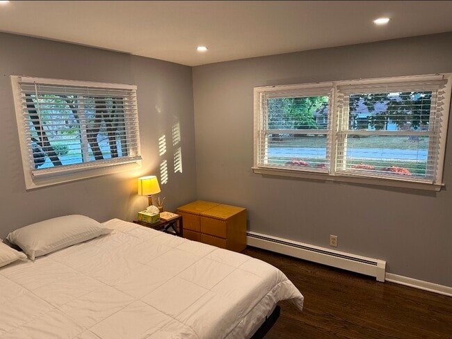 Photo - 519 Oakwood Dr