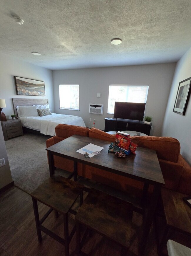 1331 Winona Ct Unit SI ID1335725P