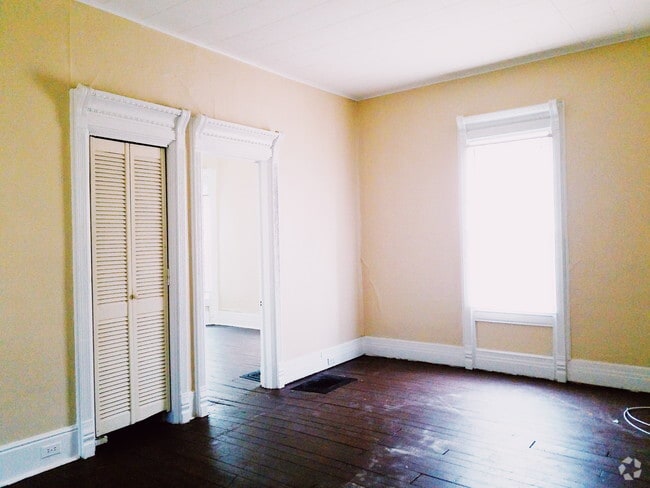 Building Photo - 45 Hampshire St Unit 1 Rental