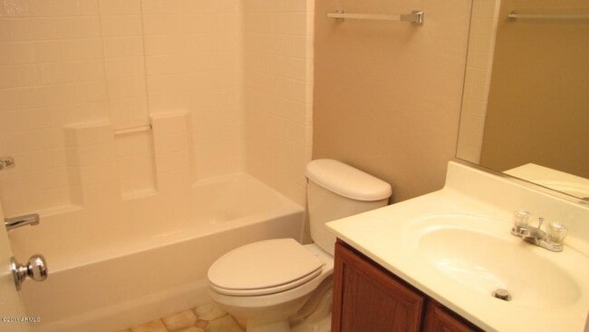 Photo - 1938 E Loma Vista St