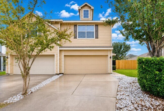 Building Photo - 16659 Newglen Ln