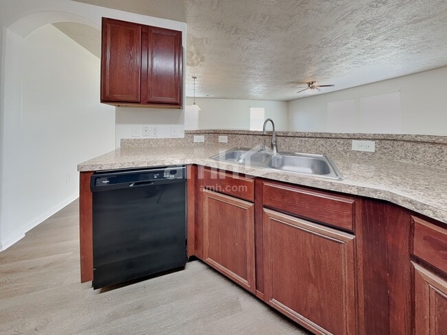 Photo - 3406 Maris Way