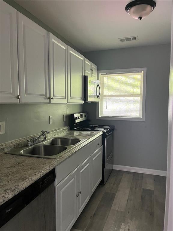 Photo - 740 Cooper St SW