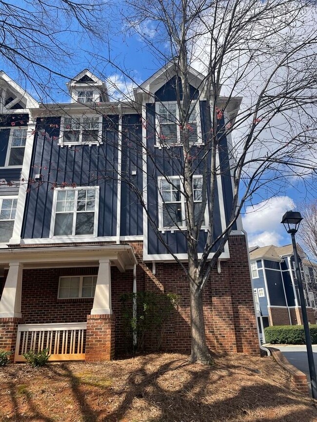 Photo - Charming home in the desirable Walnut Hill complex