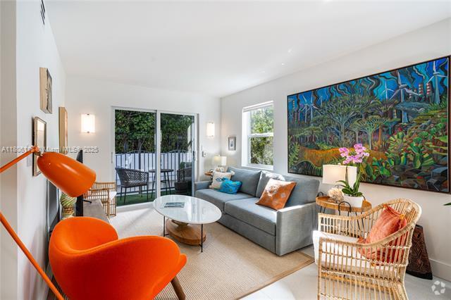 Building Photo - 61 Collins Ave Unit 304 Rental