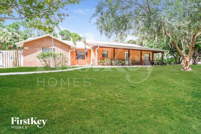 Photo - 1245 Gerry Rd SW