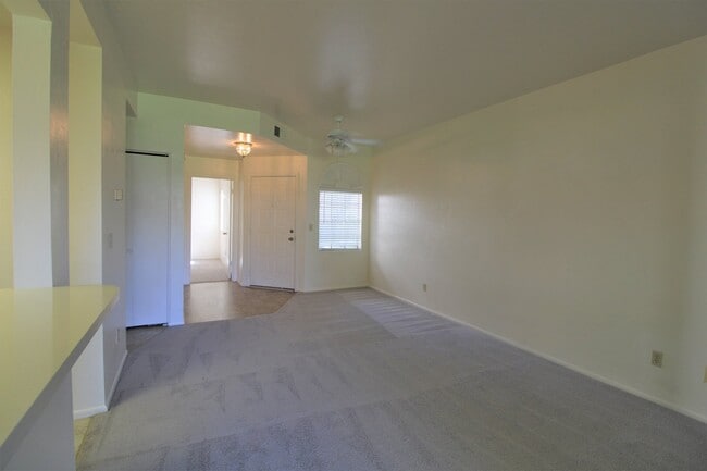 Photo - 930 N Mesa Dr