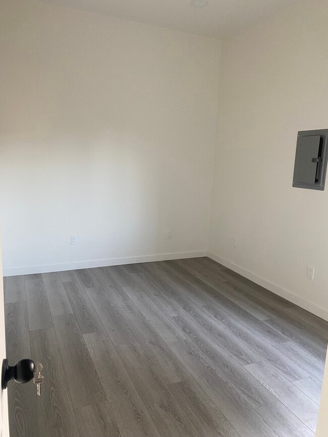 4027 Bemis St Unit 4027