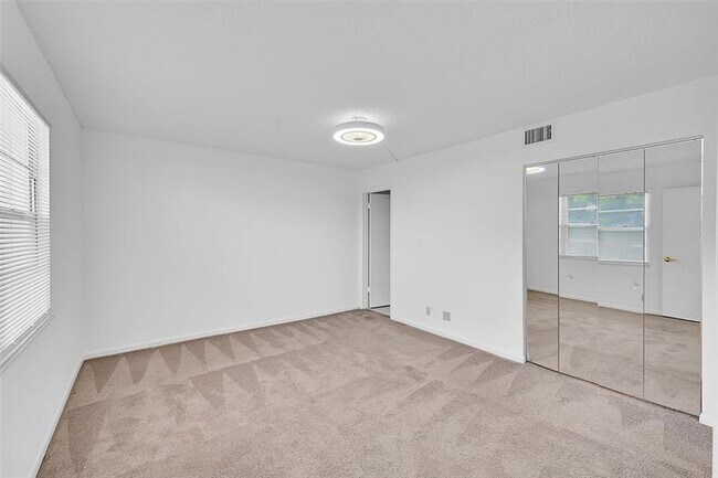 Photo - 3402 Bimini Ln Unit F3