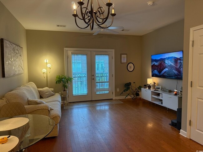 Photo - 926 Price Ln