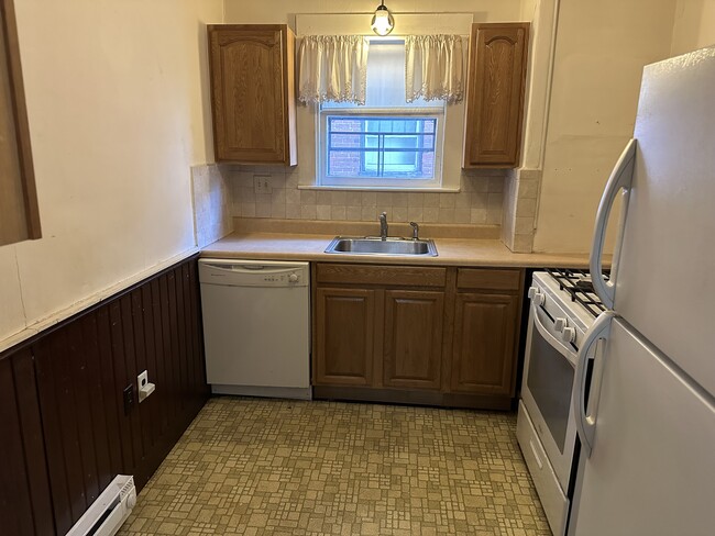 Photo - 102 Mount Auburn St