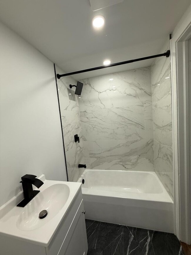 Photo - 23 Benson St