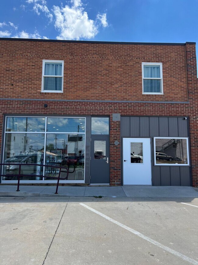 Building Photo - Wells Unit Apartment A