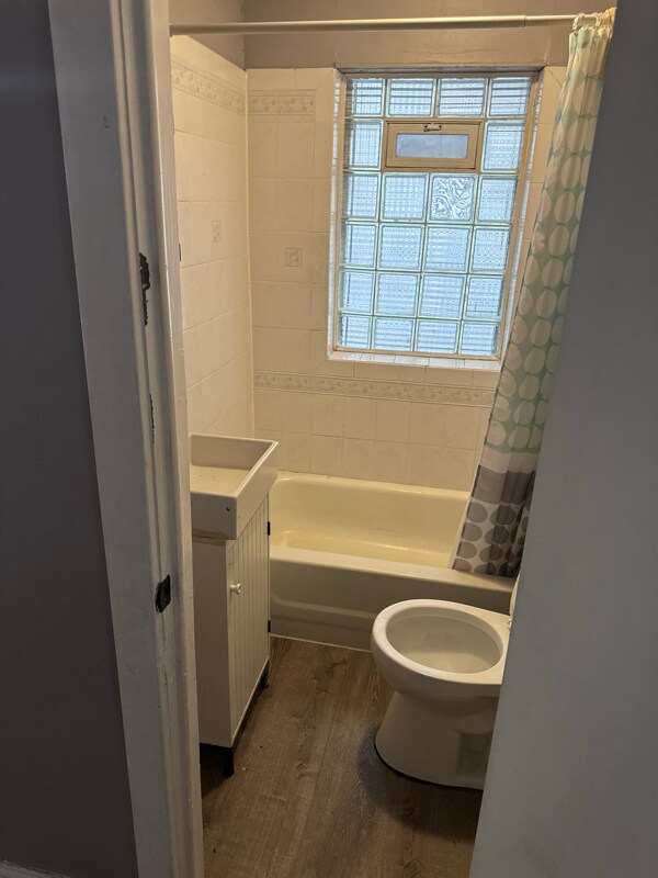 Photo - 2222 McCausland Ave