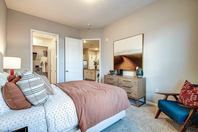 100058887_hdp_kendallpark_flpn1_cama4 - Kendall Park