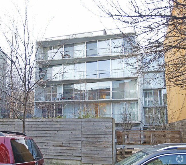 Primary Photo - 580 Carroll St