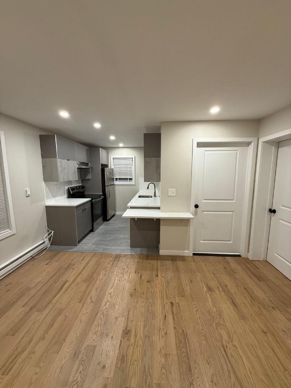 Photo - 356 S 6th St