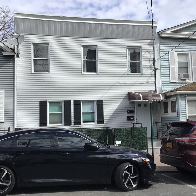 216 69th St Unit 1DPLX