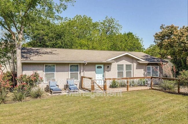 Building Photo - 748 Wales Way