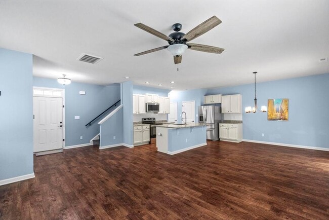 Photo - Coastal Living in Sneads Ferry – Open Floor Plan & Cul-de-Sac Lot