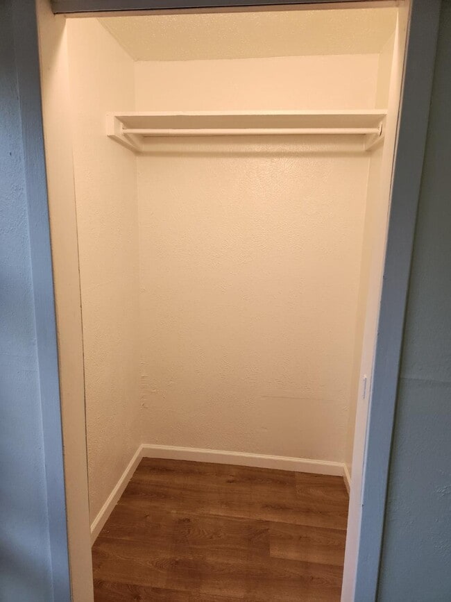 Building Photo - 4618 Country Creek Dr Unit 1182