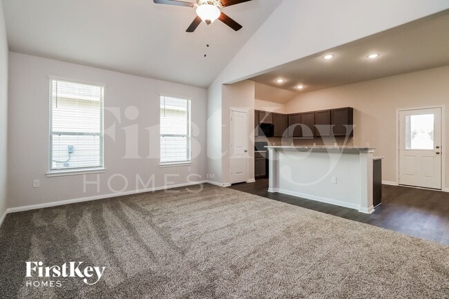 Photo - 14745 Country Club Dr