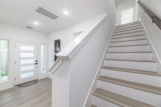 Photo - 7806 Comal St