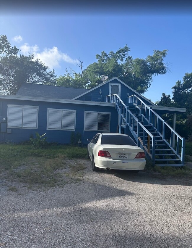 Building Photo - 310 N Rock Island St Unit 3 Rental
