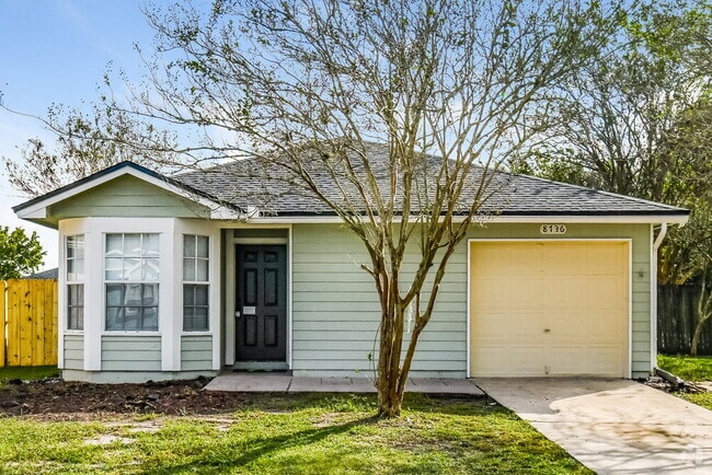 Building Photo - 8736 Townsquare Dr Rental