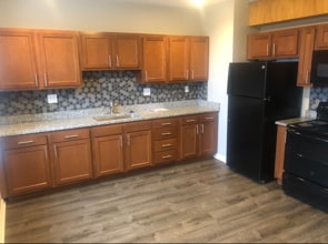 Building Photo - 7301 Hamilton Ave Rental