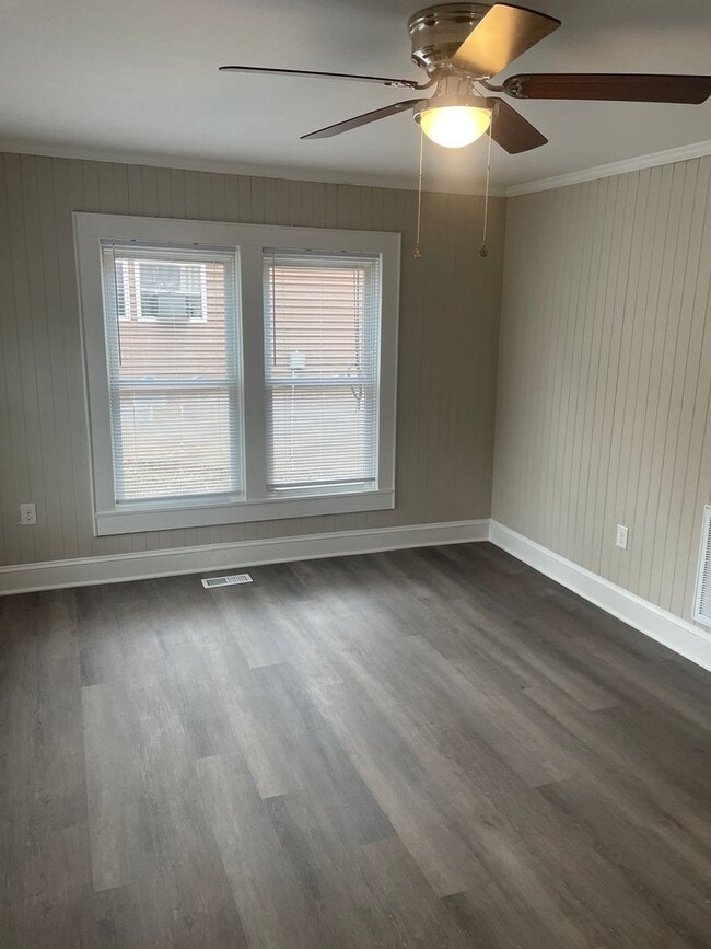 Photo - 4891 Doris St