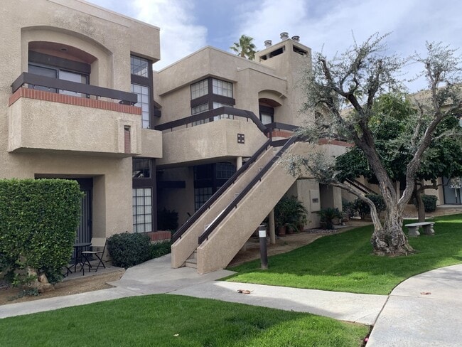 Número #81 a la izquierda - 2601 S Broadmoor Dr Unidad 2601 So Broadmoor Drive