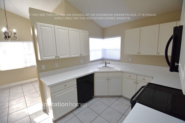 Photo - 2771 Oakview Way