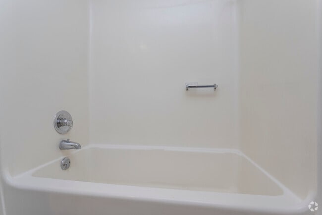 1BR, 1BA -