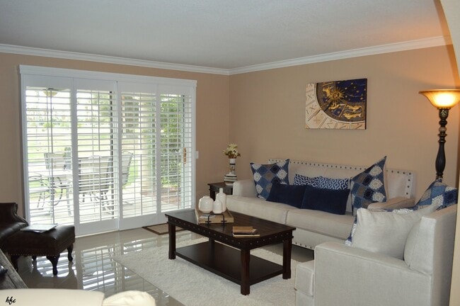 Photo - Mesquite Country Club Furnished End Unit. SEASONAL Unidad E31