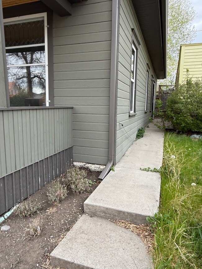 Photo - 308 E Callender St