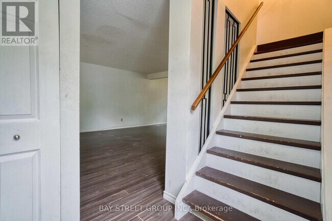 Photo - 1 Ranchwood Crescent