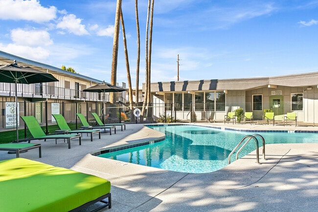 Piscina estilo resort